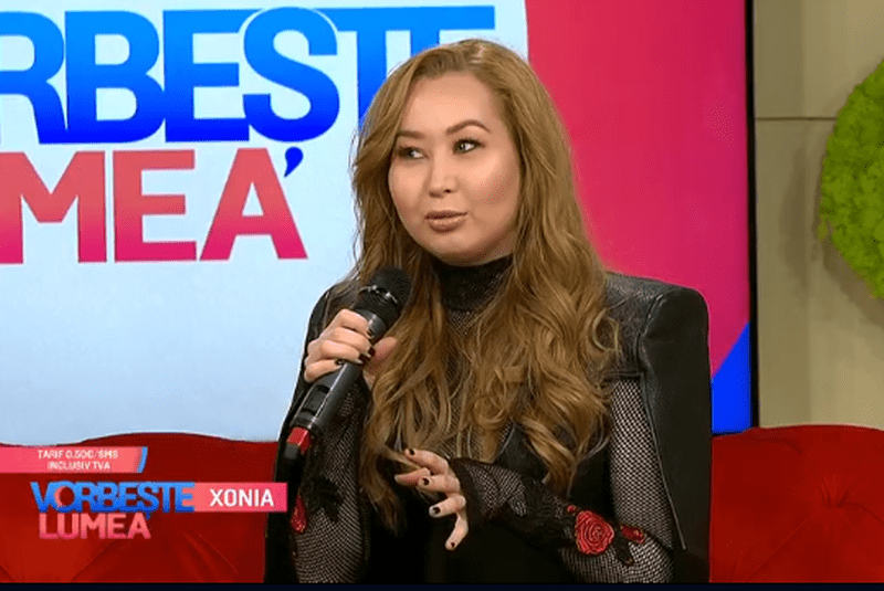 Xonia are fața umflată și nu știe motivul pentru care este de nerecunoscut