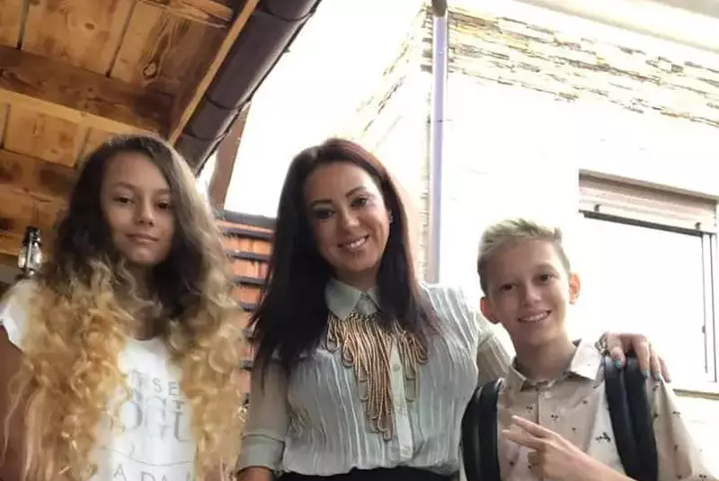 Larisa-Dragulescu-1-1024×1024-1