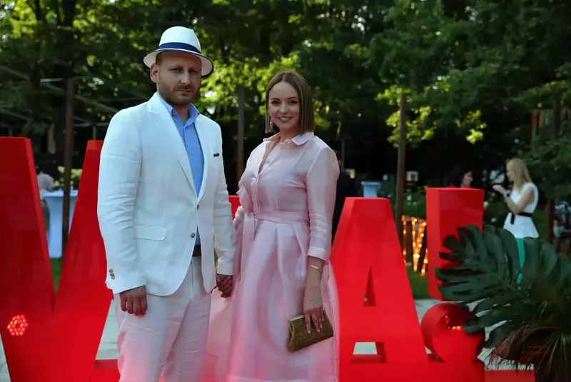 Andreea-Marin-Adrian-Brancoveanu-Viva-