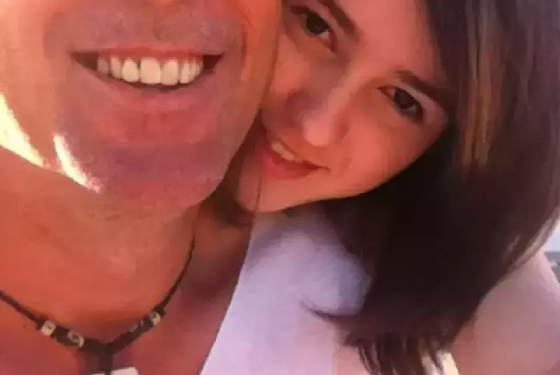 1familia-lui-mugur-mihaescu-copy-copy-copy-copy