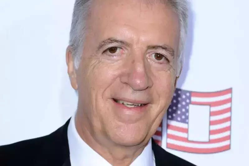 cine-este-romina-gingasu-2-1024×1024-1