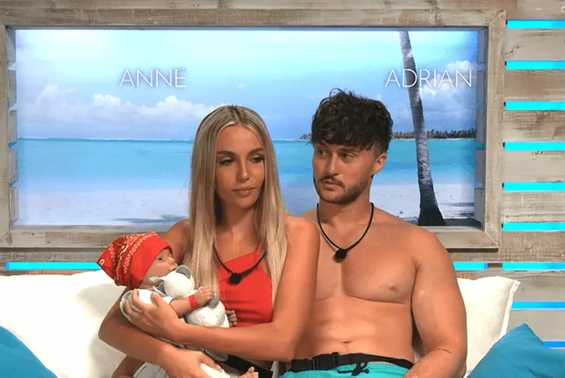 LOVE ISLAND