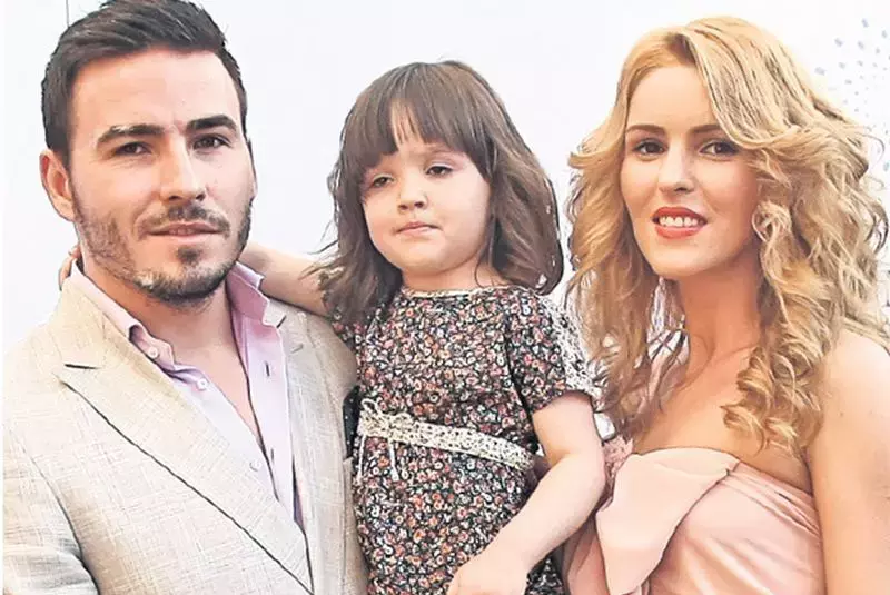 0d99598a-d7fa-499e-8dde-2c781bb59f2a-1