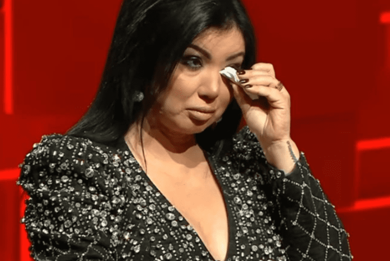 adriana_bahmuteanu_38447300