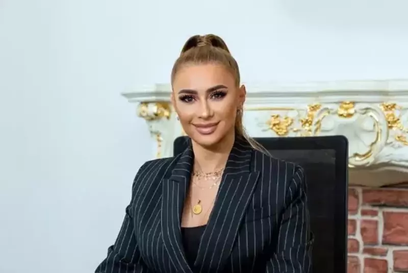 64ff4ccbe59b7-anamaria-sarah