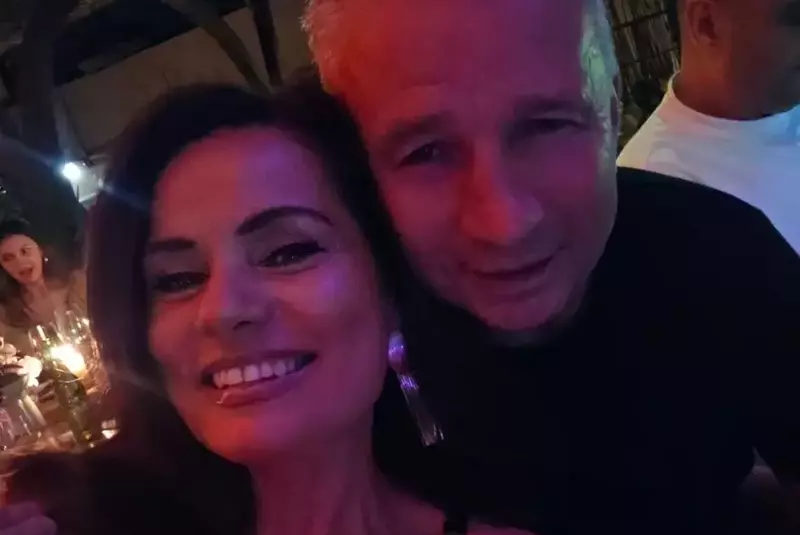 rebecca-si-beatrice-petrescu-alaturi-de-mama-lor-dana