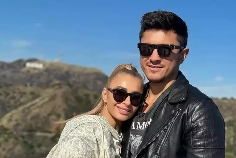 0a936e85-9244-4bfa-babd-7885a60bc8f6-1