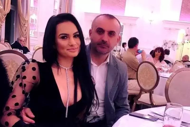 vianca si liviu0- insula