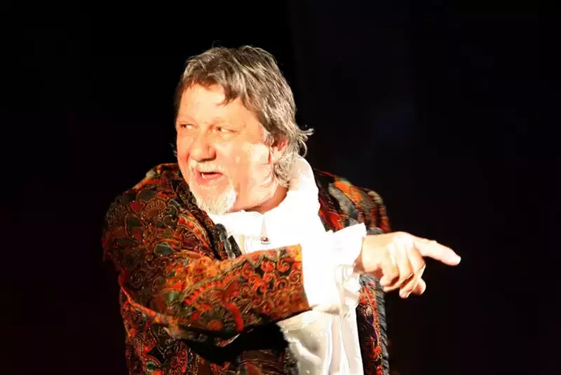 sebastian-papaiani-1