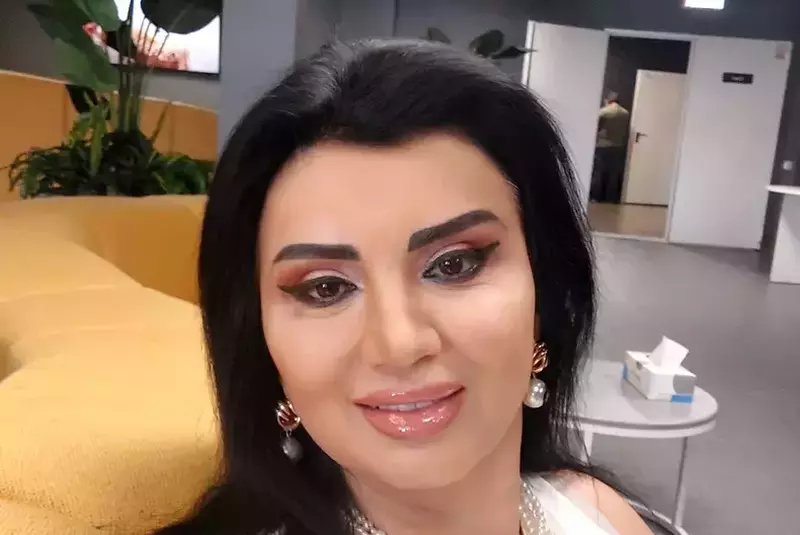adriana-bahmuteanu5-5-1