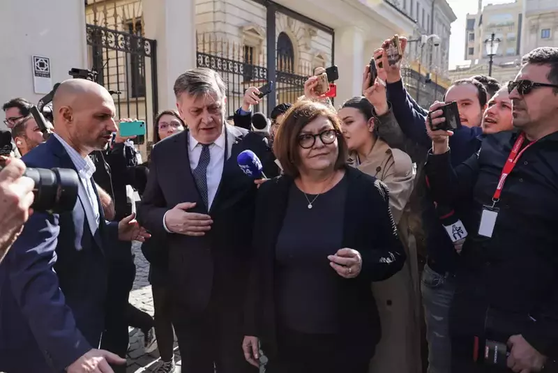 crin-antonescu-adina-valean-bec-depunere-candidatura-prezidentiale-2025