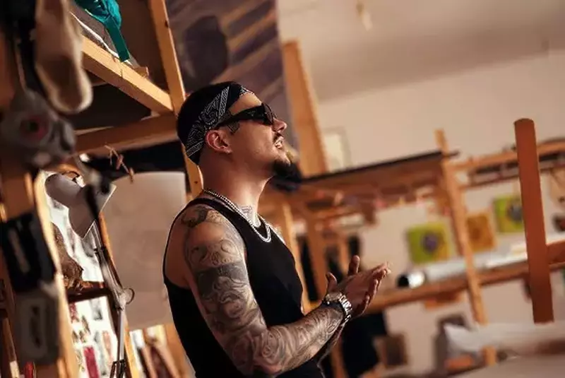 cantaretul-hip-hop-jianu-a-fost-prins-cu-droguri-intr-un-taxi-ce-a-facut-cand-l-a-oprit-politia-958246