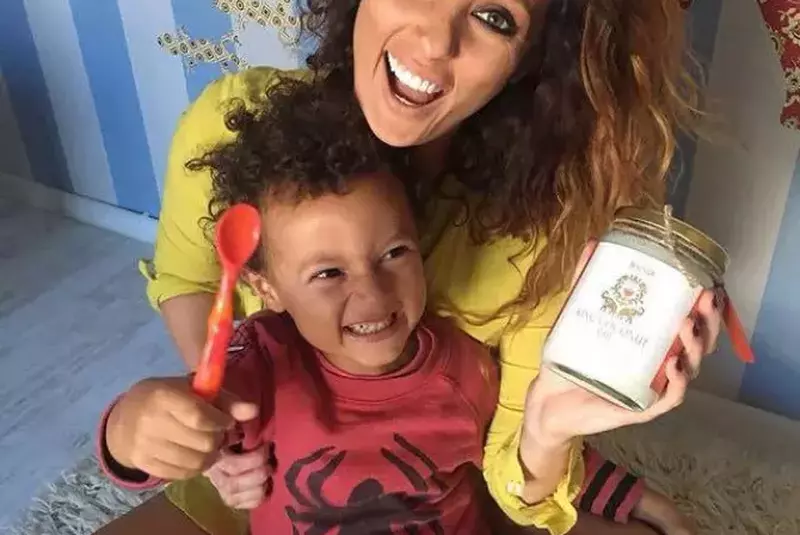 baiatul-claudiei-pavel-cream