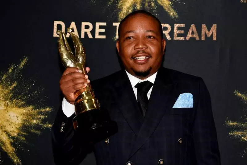 Presley Chweneyagae2