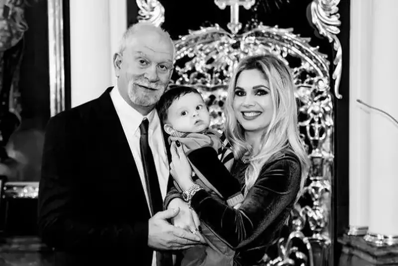 cum-s-au-cunoscut-iasmina-hill-si-sotul-ei-4