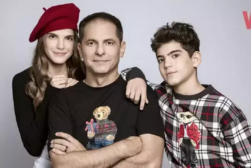 2dan-negru-si-familia