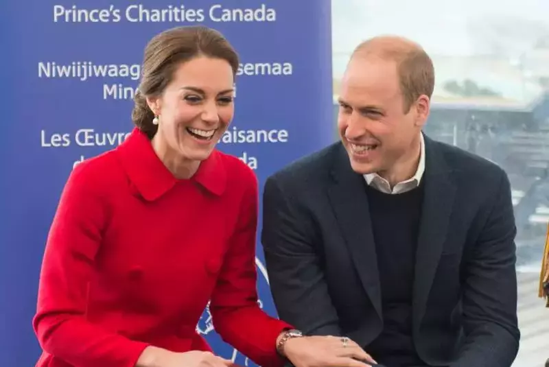 de-e-nu-poarta-kate-middleton-portocaliu-9-copy