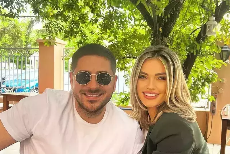 Diana Enache și Ionuț Vîntu paparazzii