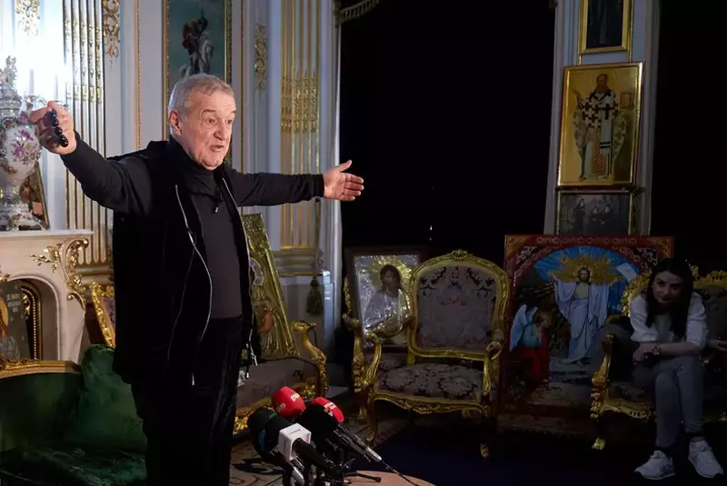 gigi-becali-2