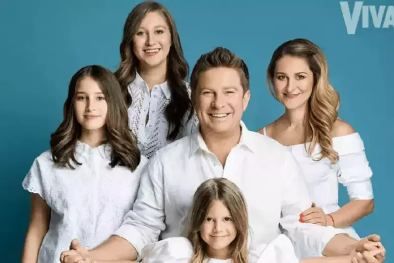 pavel-bartos-sotie-fiice-familie-4