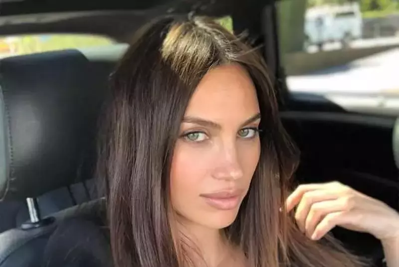 Alina Pușcău1
