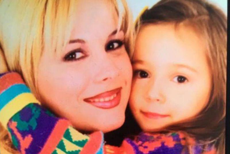 Pe Dana Săvuică O știi Dar Stai Să O Vezi Pe Fiica Ei Cum Arată Julie La 26 De Ani Frumusețea Se Moștenește