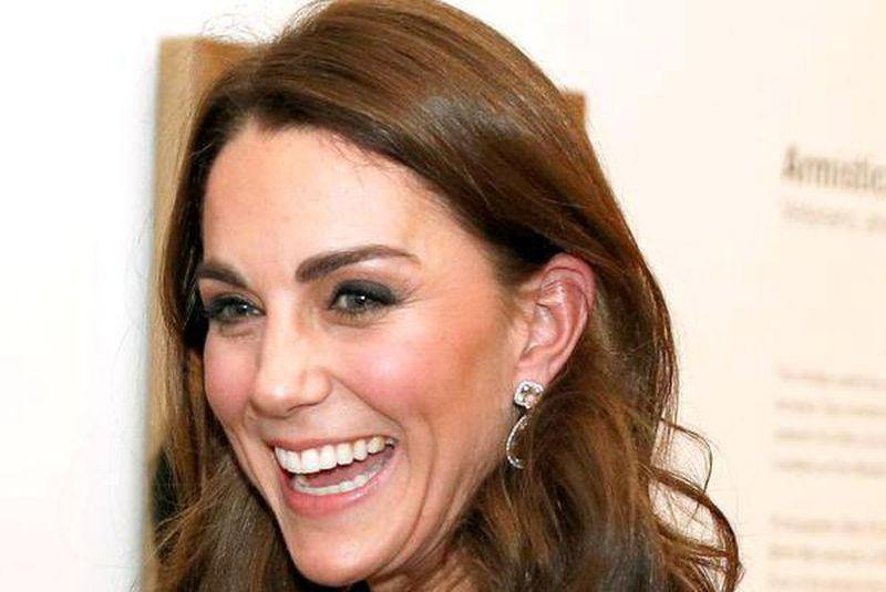 Kate Middleton Extrem De șic In ținută De Stradă Pantalonii Pe