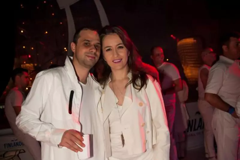 Stephan Pelger, Tania Budi