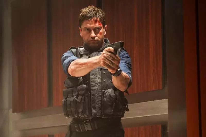 Aaron Eckhart si Ashley Judd