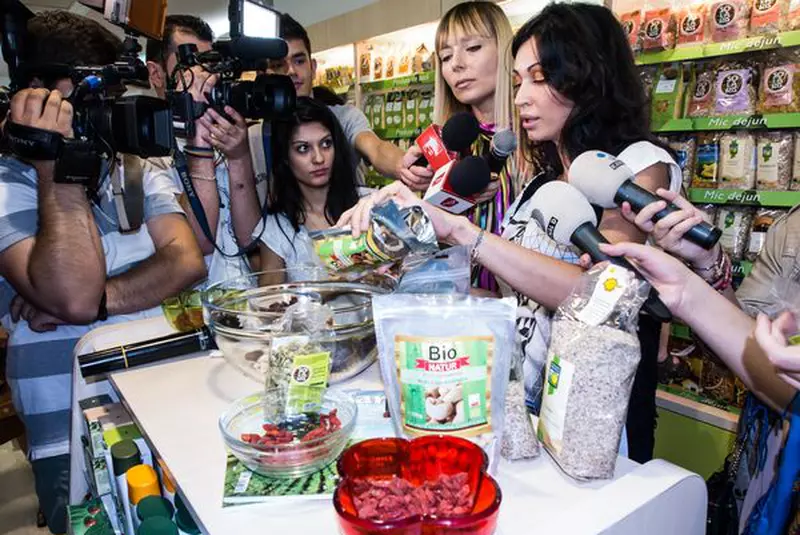 Nicoleta Luciu, Roxana Iliescu