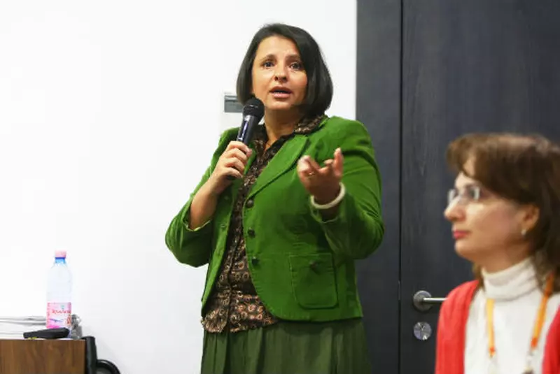 Dr. Gianina Manea