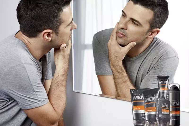 Cornel, imaginea AVON Elite Gentleman