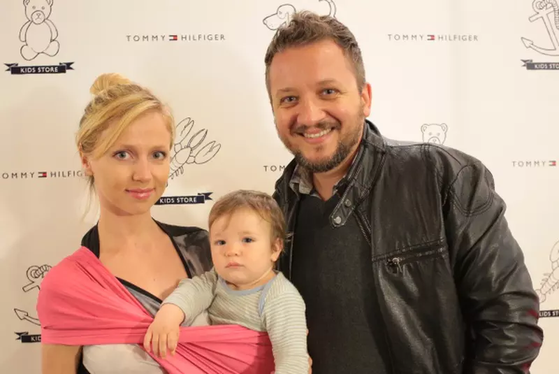 Nicoleta Luciu, Roxana Bursuc, Iuliana Luciu Georgios Betchavas (Tommy Hilfiger)