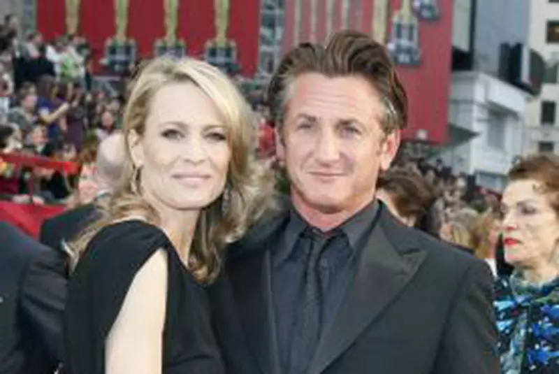 Robin Wright lături de Kevin Spacey în „House of Cards