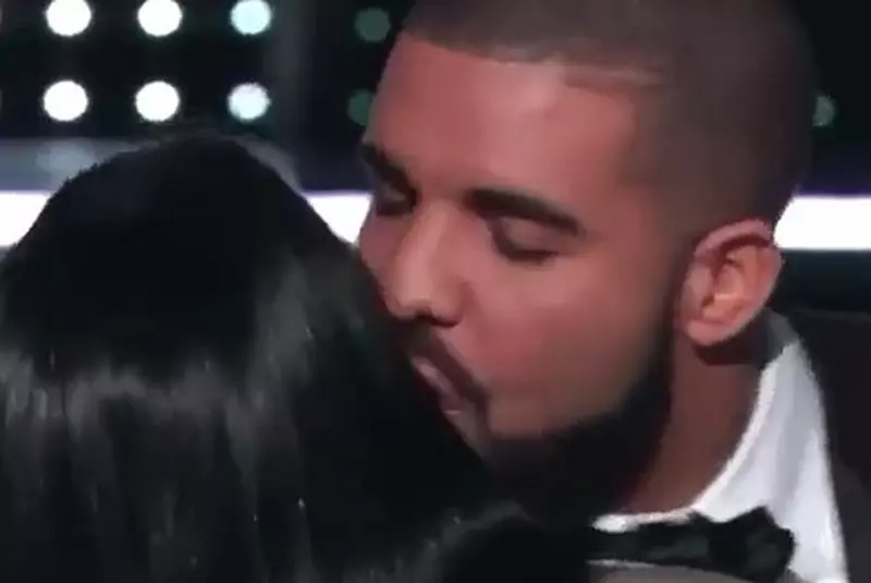 Drake si Rihanna