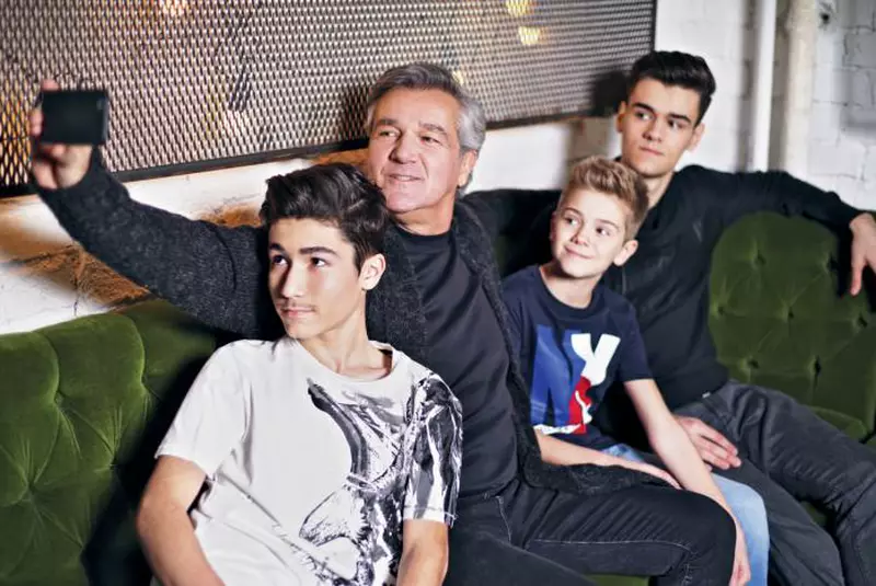 Dan Bittman si familia