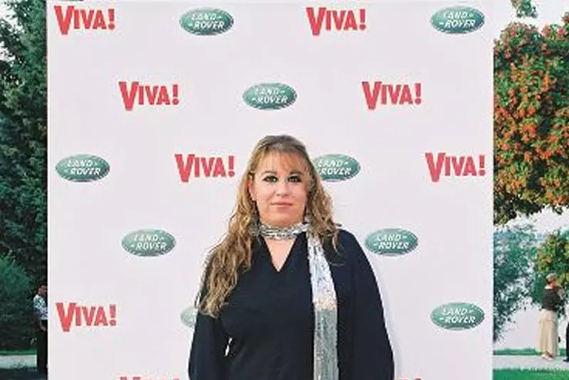 Oana Roman, Cornel Păsat și Mihai Mitoșeru, petrecerea Viva! 2002