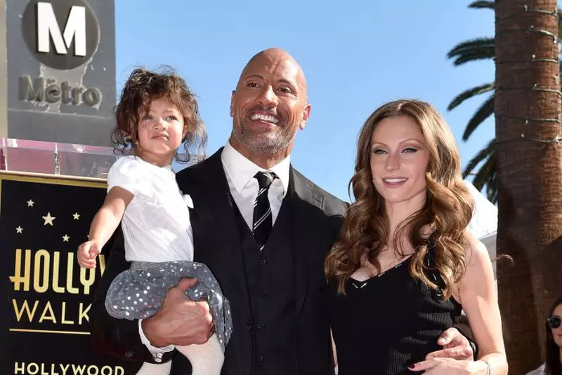Dwayne Johnson a primit o stea pe Walk of FameWith Star On The Hollywood Walk Of Fame