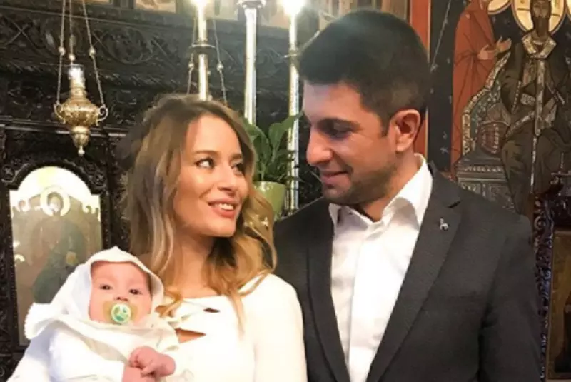 Laura Cosoi şi Cosmin, naşi de botez