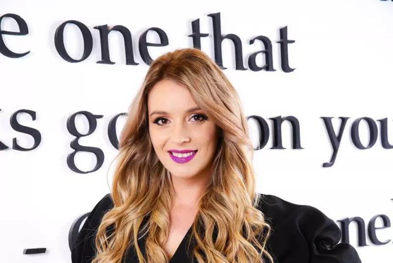 Cezar Ouatu si Diana Dumitrescu prezinta Eurovision 2018