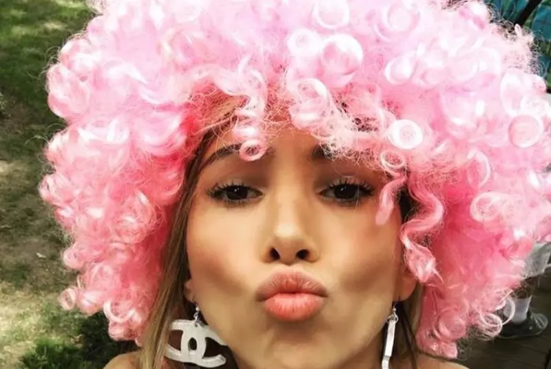 Silvia Popescu, după operaţia de mărire a bustului