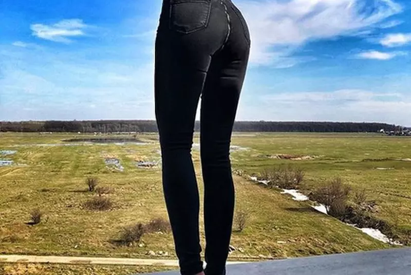 vedete de la noi cu posterioare sexy