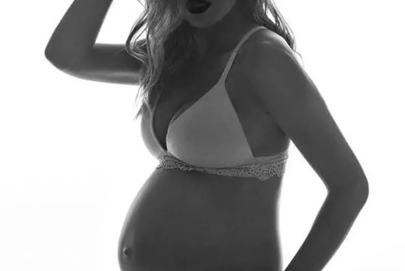 Andreea Ibacka este însărcinată în 9 luni