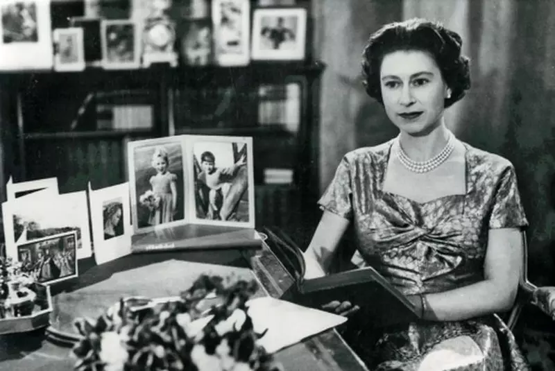 Cum petrece regina Elisabeta a II a Crăciunul