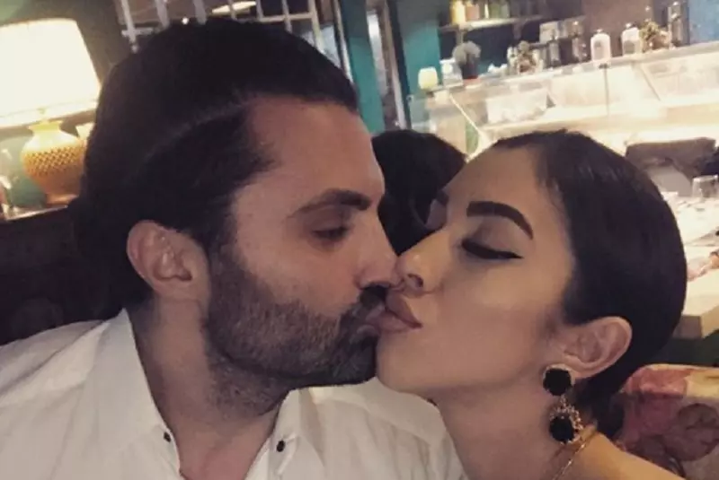 Artistul Pepe şi familia lui