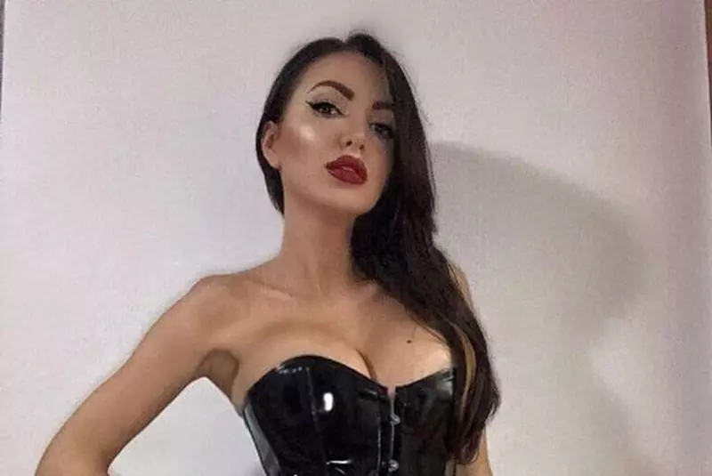 Noua iubită a lui Victor Slav