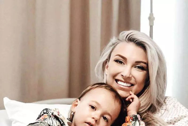 Andreea Balan alături de Ella Maya