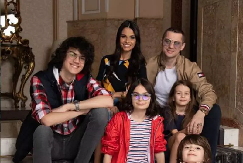 Anca Serea şi Adi Sînă au cinci copii