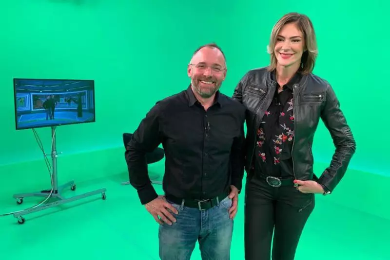 Roxana Ciuhulescu va prezenta o nouă emisiune motorsport la TVR.