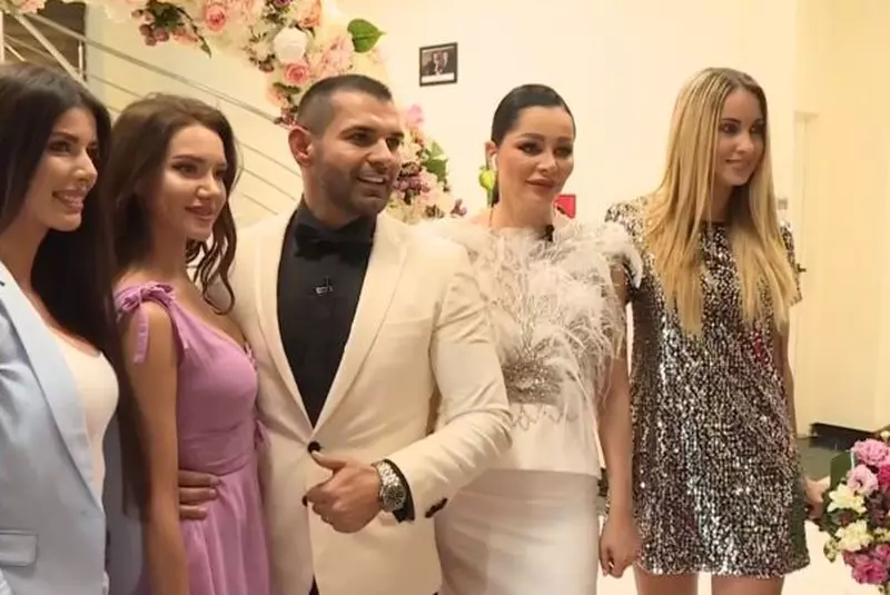 Brigitte Năstase si Florin Pastramă alături de copiii vedetei